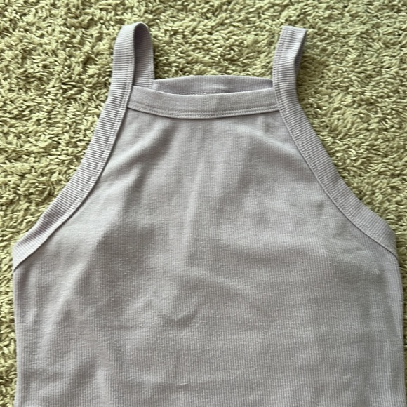 Lilac tank top - Picture 2 of 3